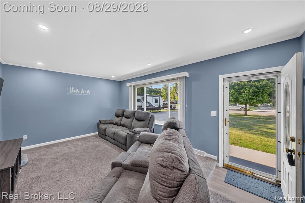 36400 Madison Street Property Photo 4