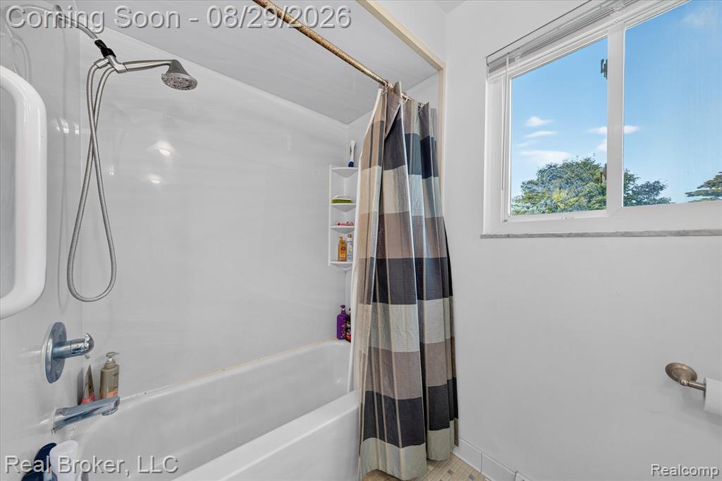 36400 Madison Street Property Photo 14