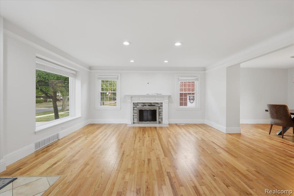 1872 Banbury Street Property Photo 6