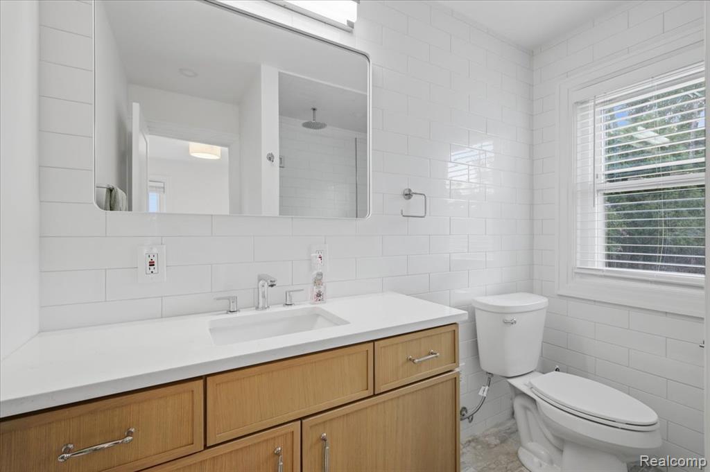1872 Banbury Street Property Photo 21