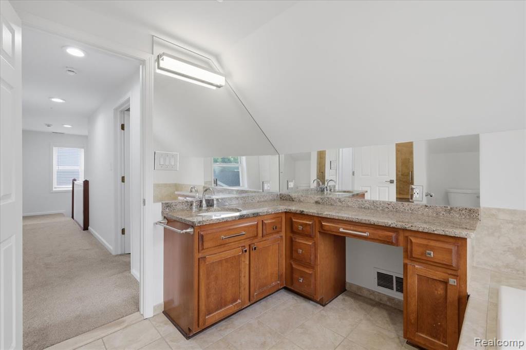 1872 Banbury Street Property Photo 31