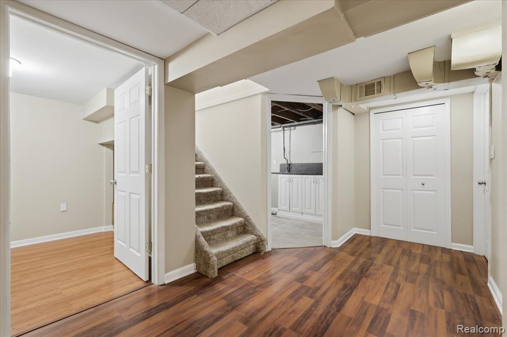 1872 Banbury Street Property Photo 38