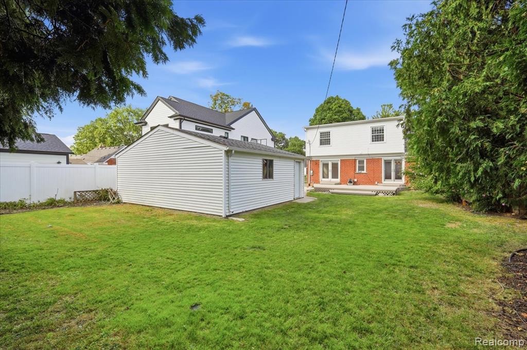1872 Banbury Street Property Photo 44