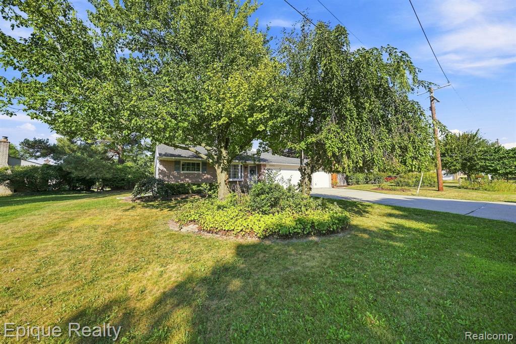 23571 E Le Bost Property Photo 3