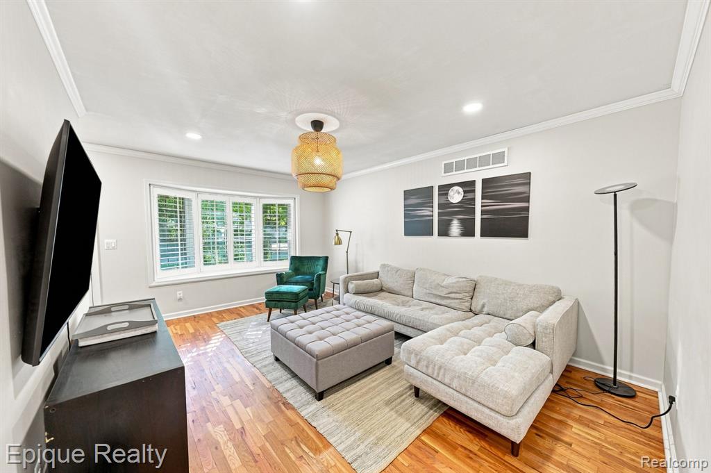 23571 E Le Bost Property Photo 5