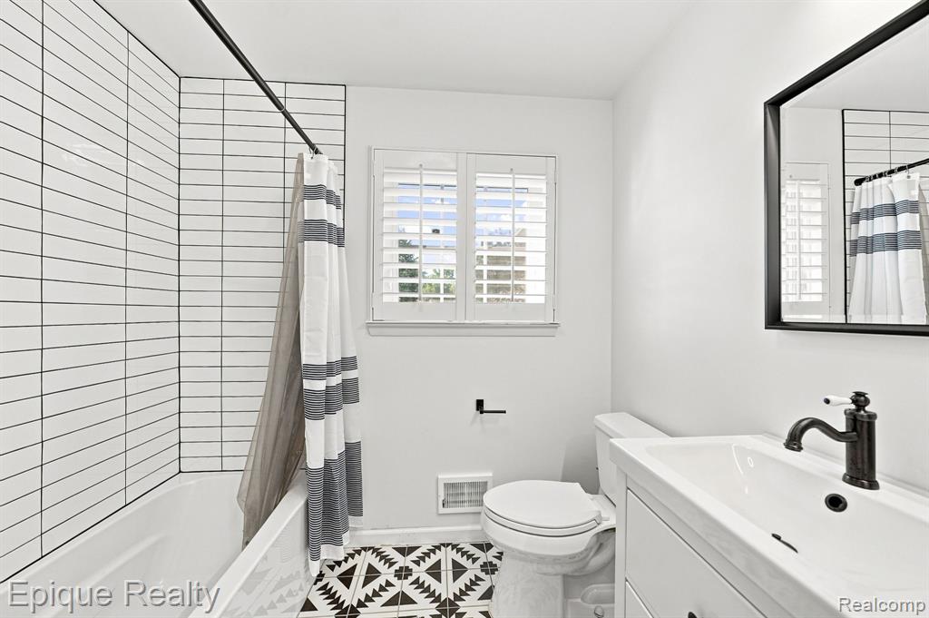 23571 E Le Bost Property Photo 17