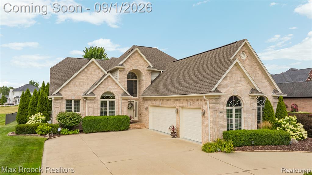 15657 Kingsway Drive