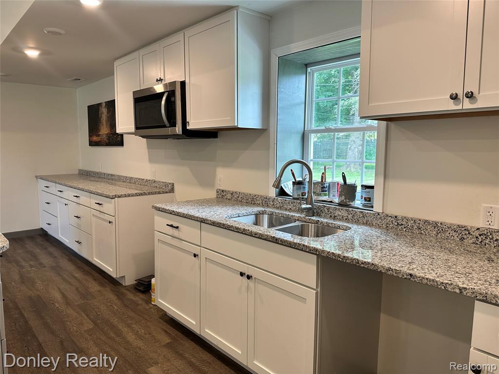 2840 Fenner Street Property Photo 9
