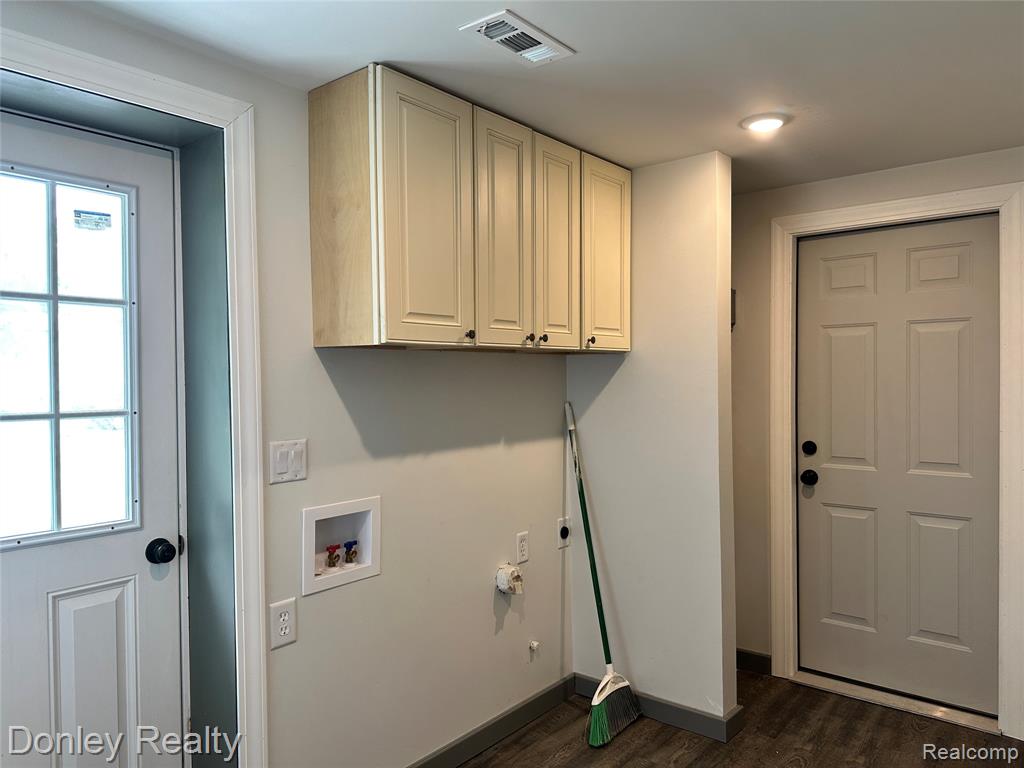 2840 Fenner Street Property Photo 24