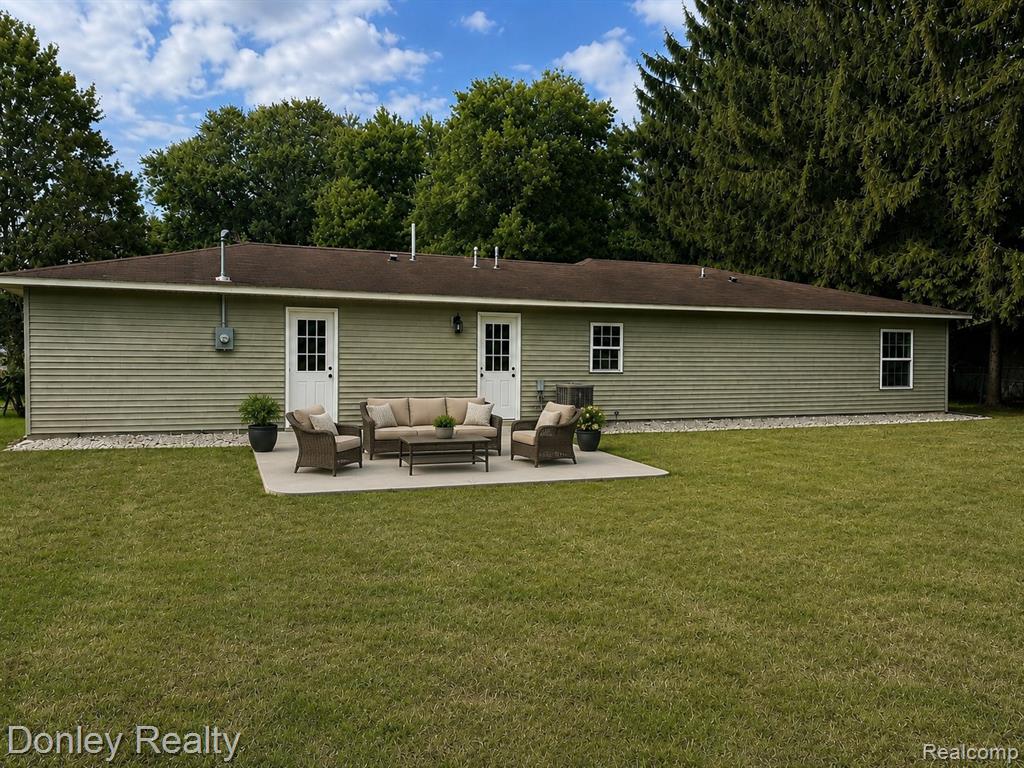 2840 Fenner Street Property Photo 30