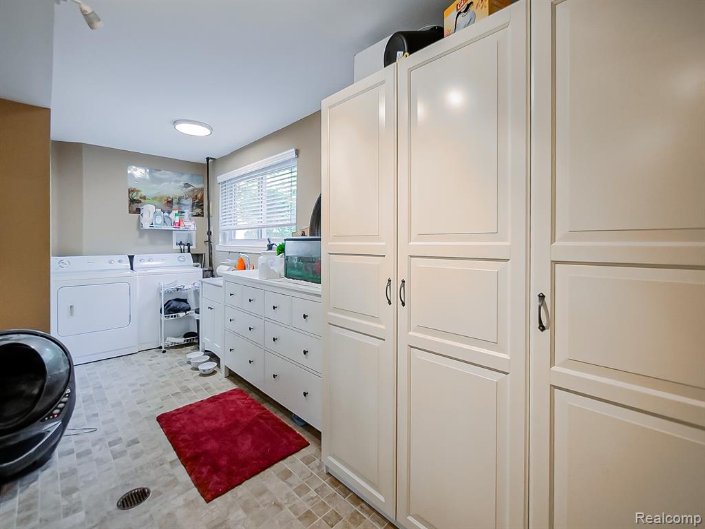 525 Langfield Street Property Photo 20