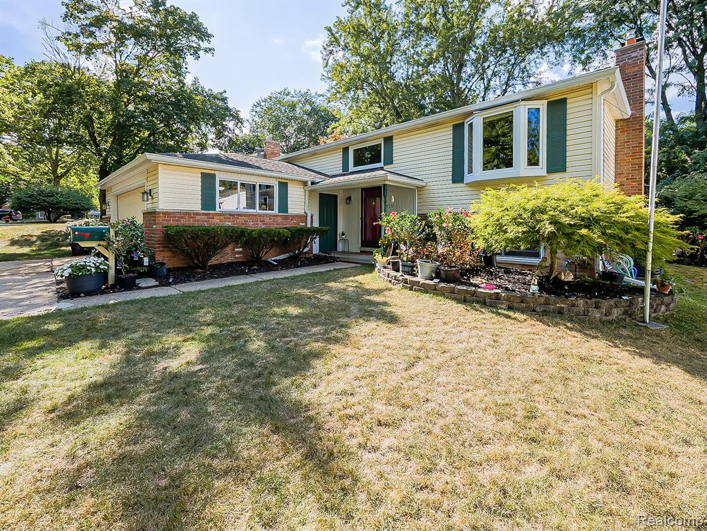 525 Langfield Street Property Photo 29