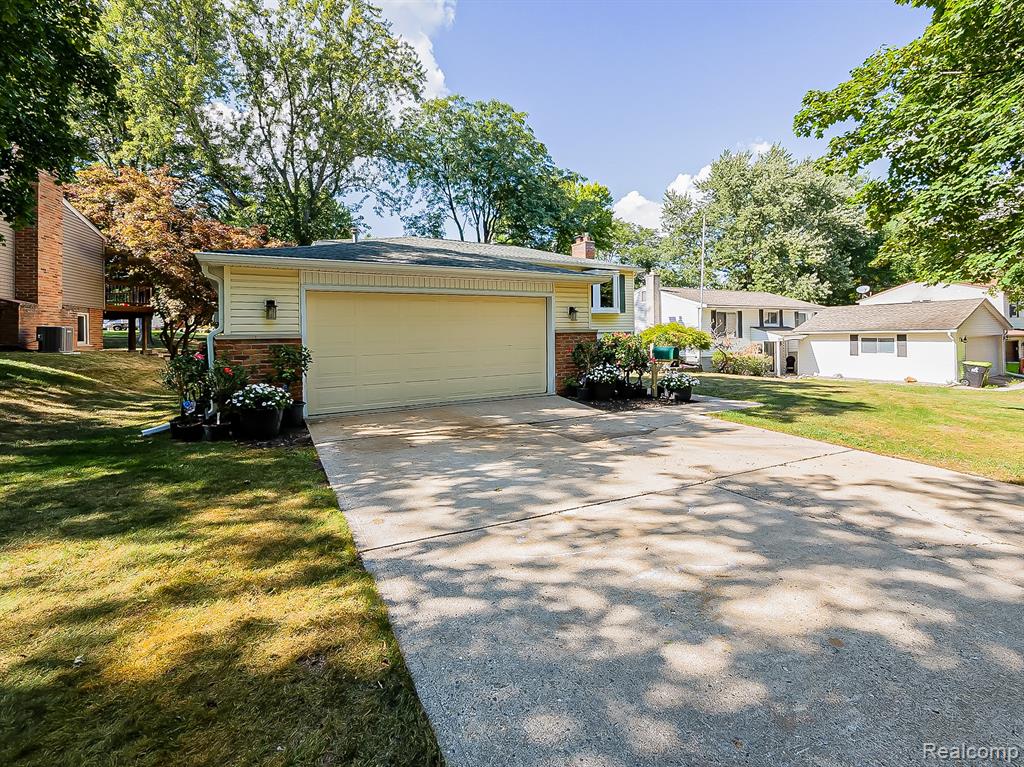 525 Langfield Street Property Photo 30