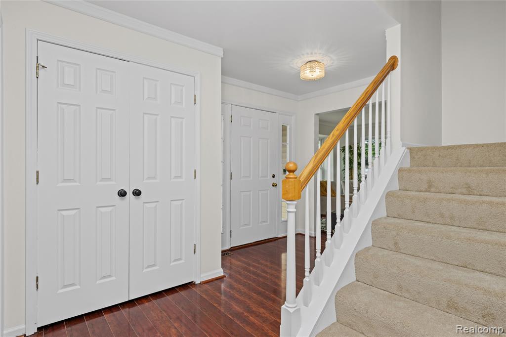 47197 Scarlet Drive Property Photo 7