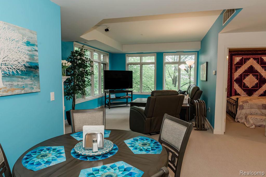 807 Asa Gray Drive Property Photo 8