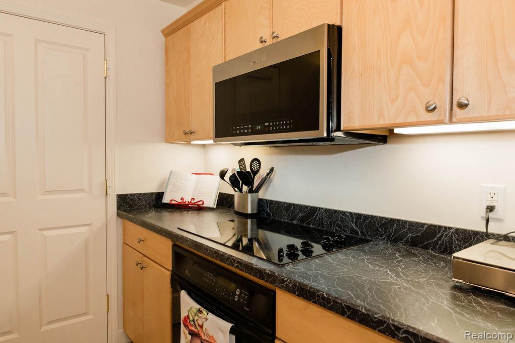 807 Asa Gray Drive Property Photo 13