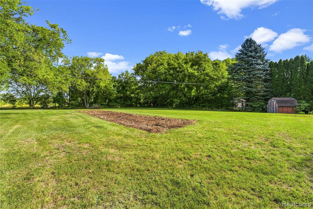 8491 E Mount Morris Road Property Photo 34