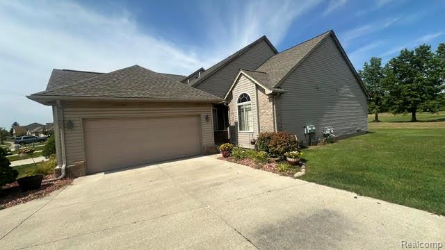 32400 Gateway Drive Property Photo 2