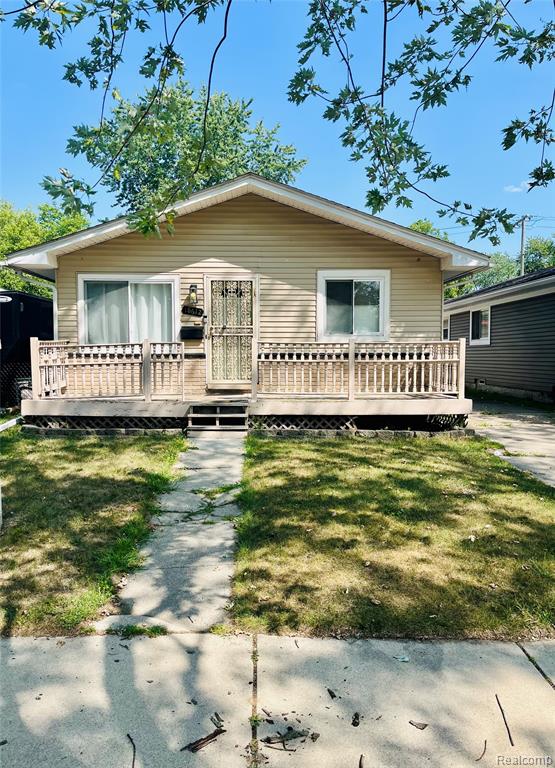 18612 Kinloch Property Photo 1