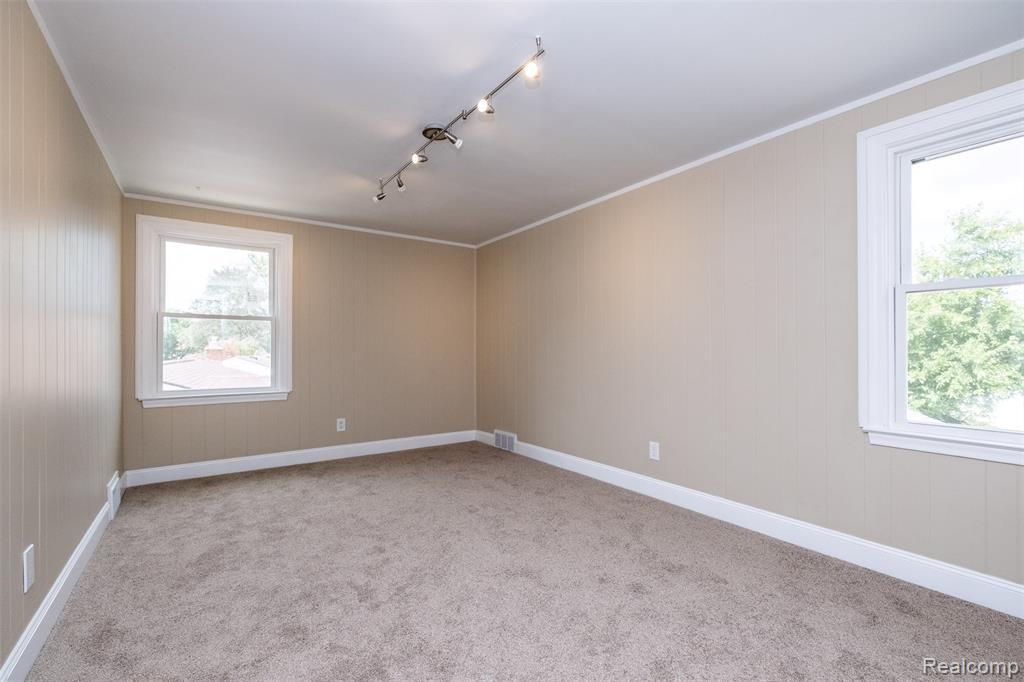 18259 Spring Court Property Photo 28