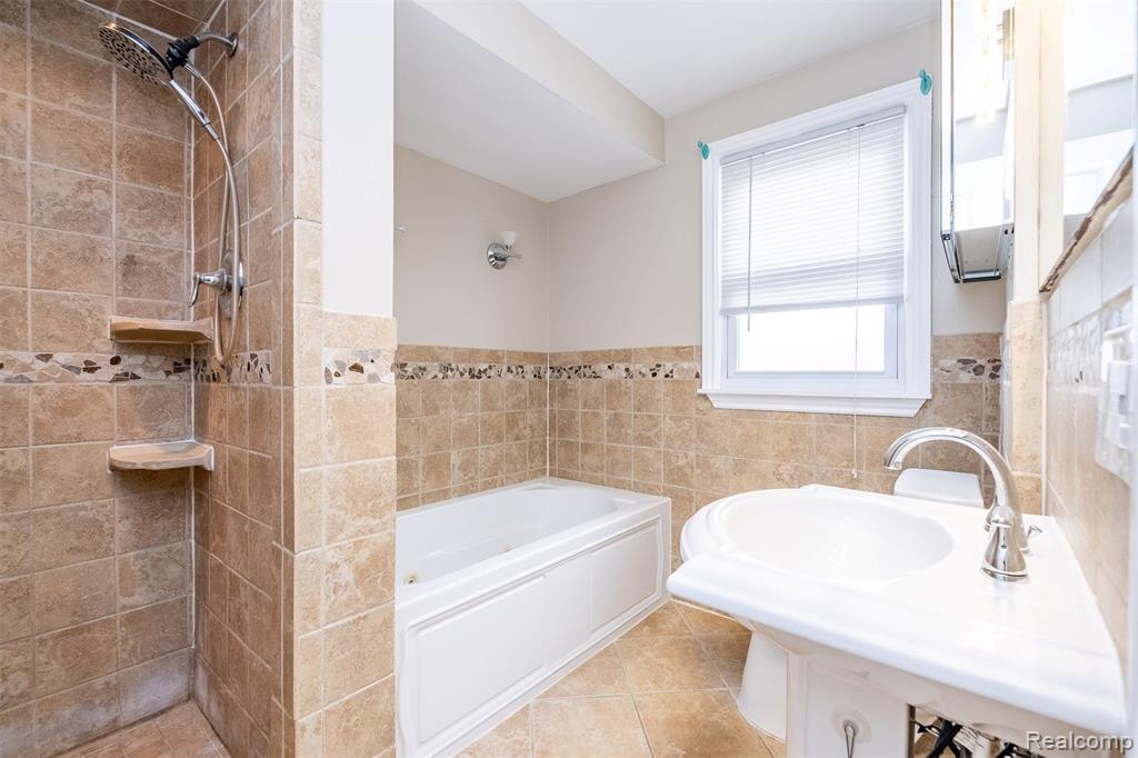 18259 Spring Court Property Photo 34