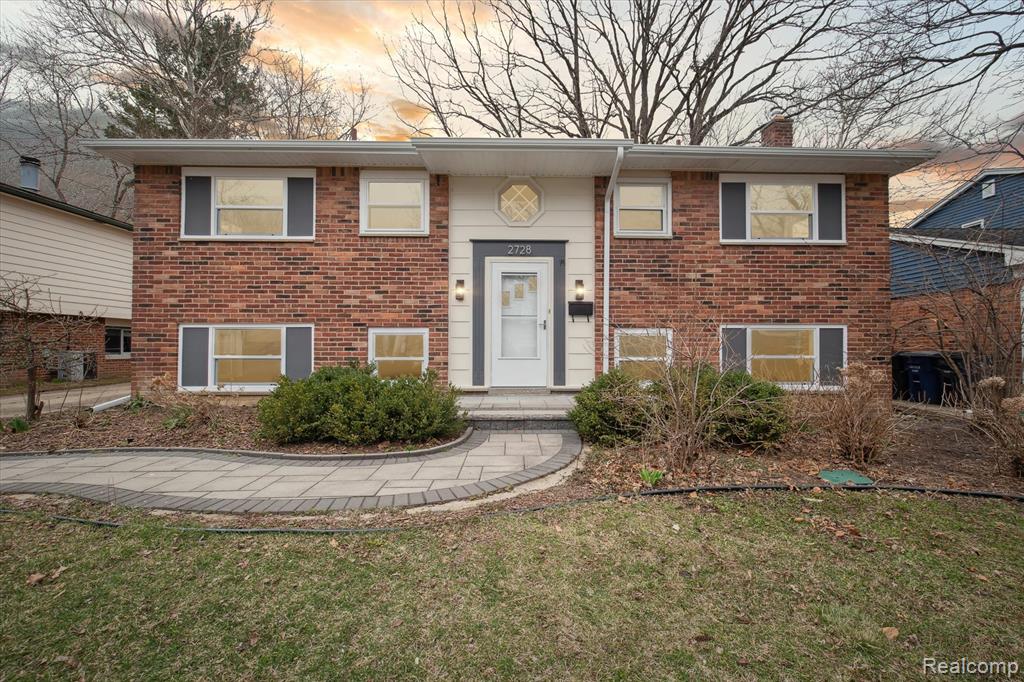 2728 Yost Boulevard Property Photo 1