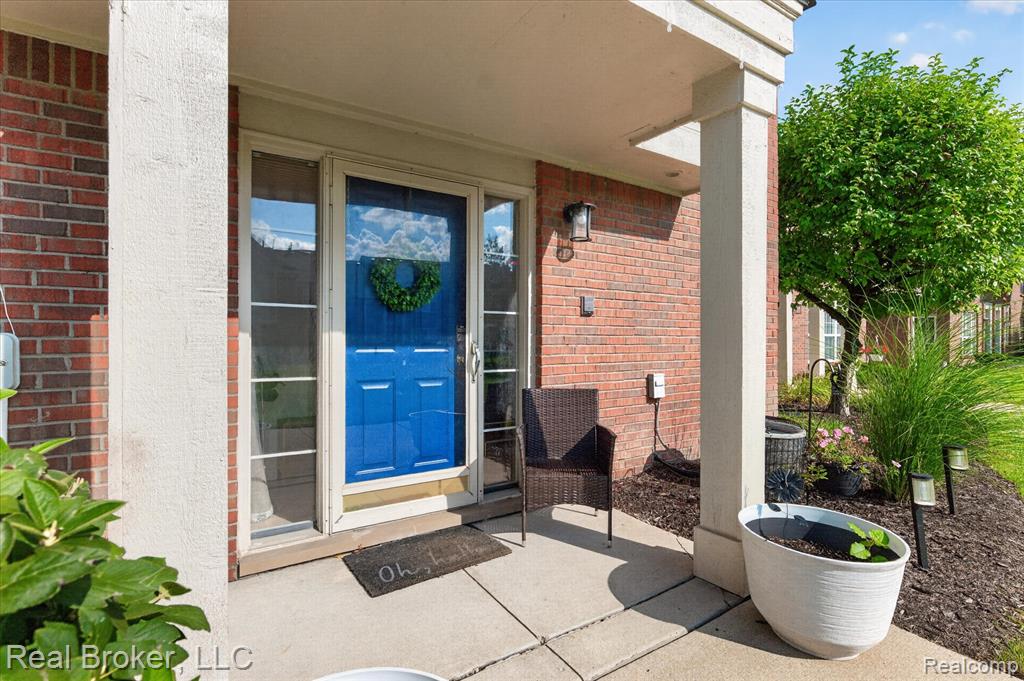 51747 Adler Park Drive Property Photo 4