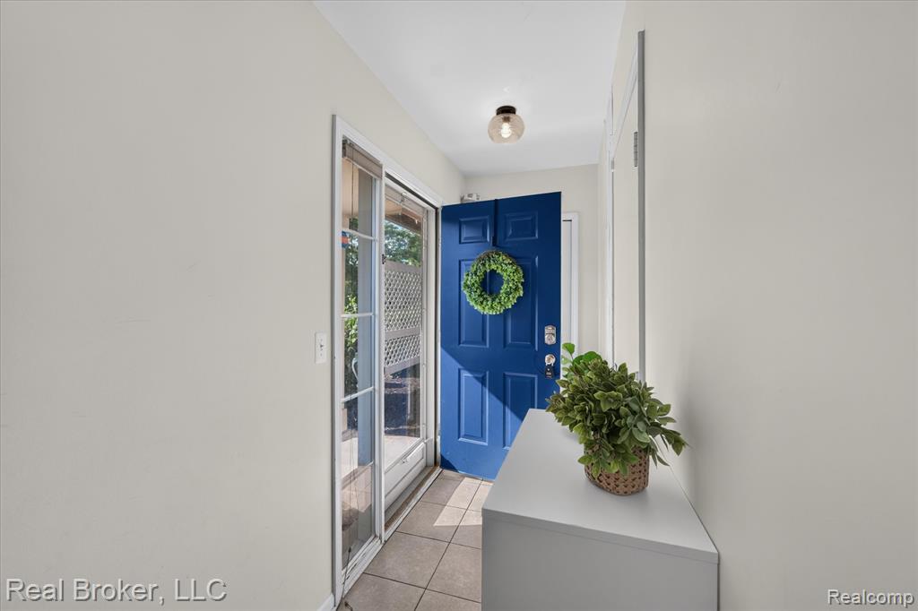 51747 Adler Park Drive Property Photo 5