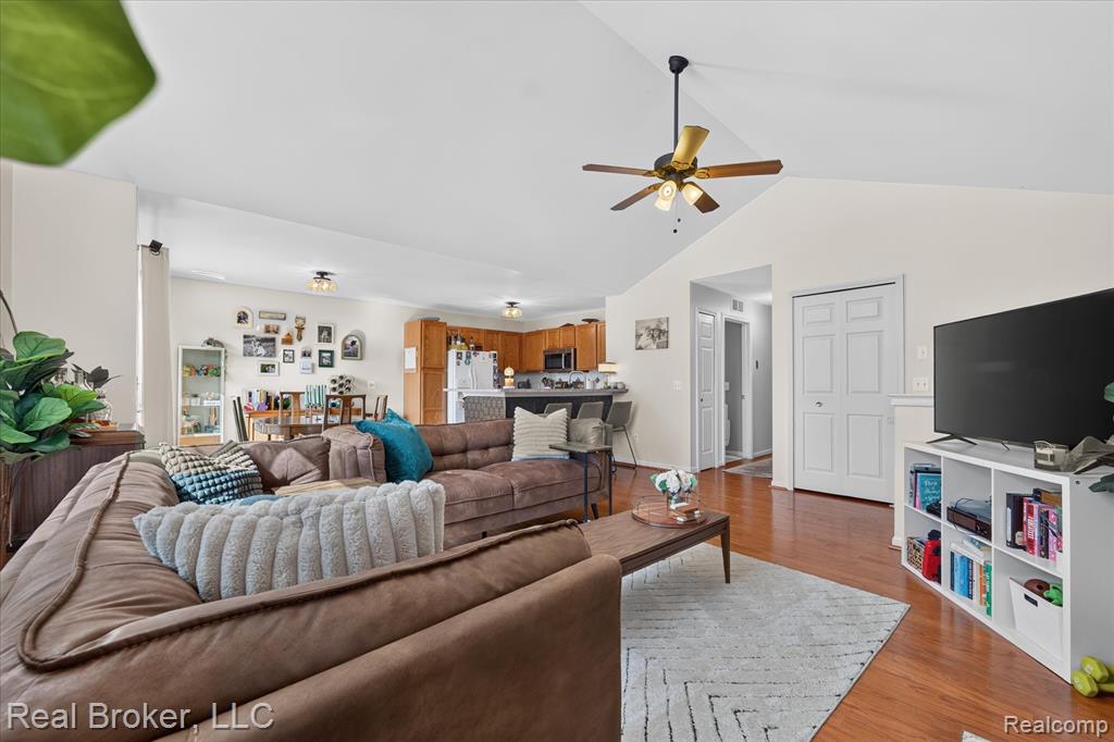 51747 Adler Park Drive Property Photo 8