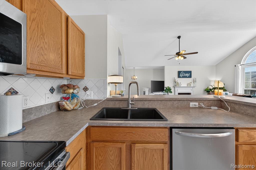 51747 Adler Park Drive Property Photo 10