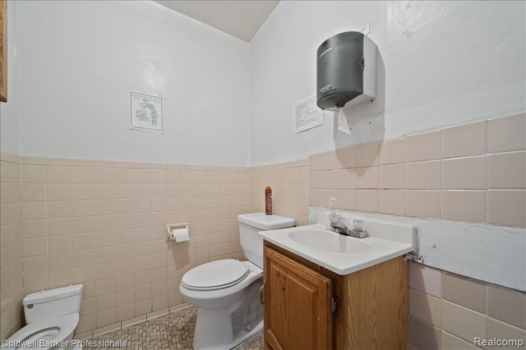 14710 Plymouth Road Property Photo 31