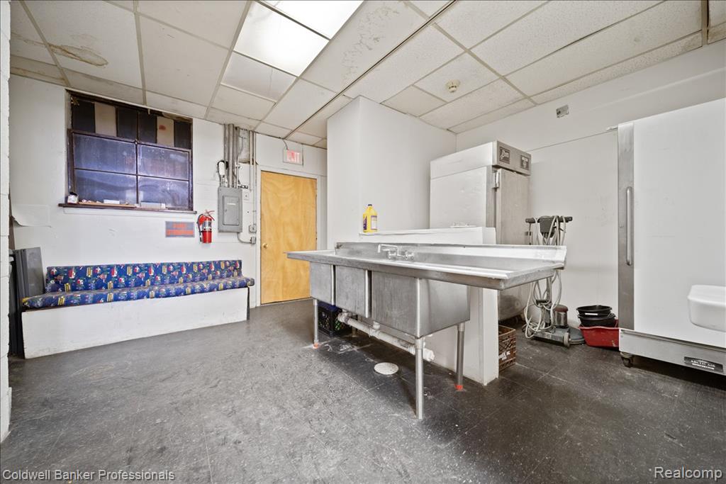 14710 Plymouth Road Property Photo 46