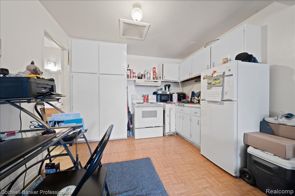 14710 Plymouth Road Property Photo 48