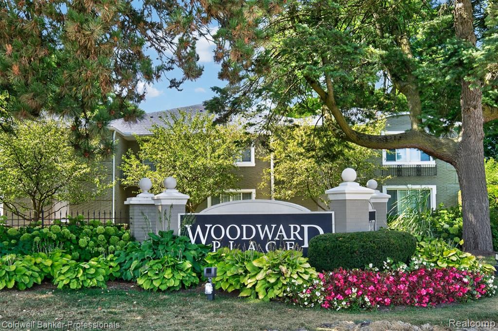 1111 N OLD WOODWARD Avenue Property Photo 1