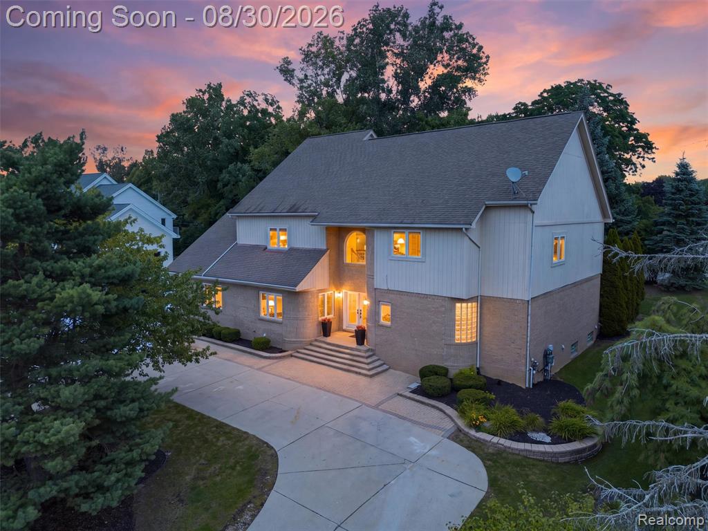 5593 Warrenshire Drive Property Photo 1