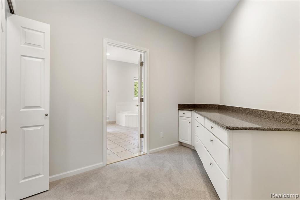 5593 Warrenshire Drive Property Photo 20
