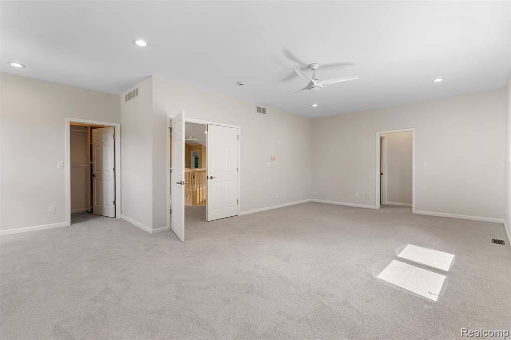 5593 Warrenshire Drive Property Photo 27