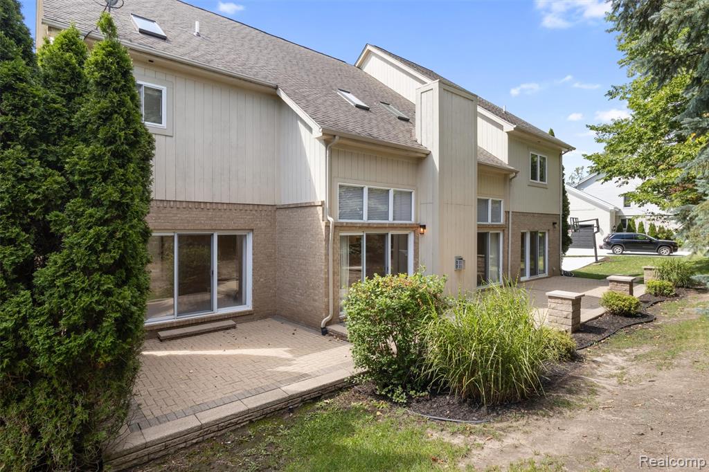 5593 Warrenshire Drive Property Photo 66