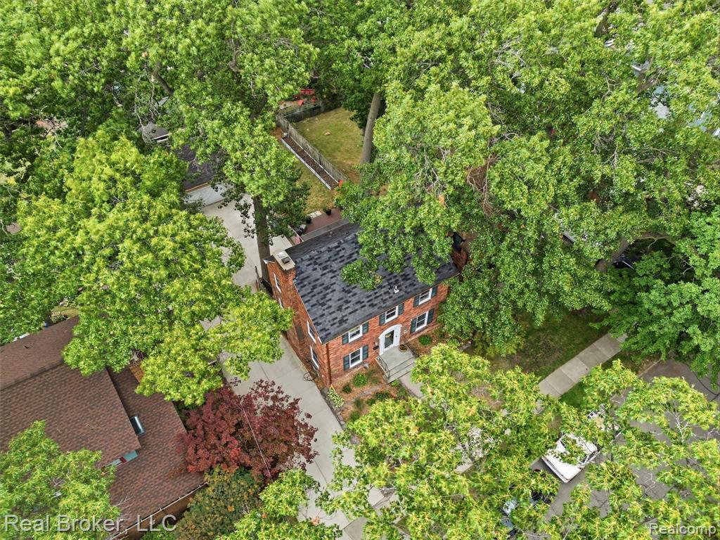 446 W Drayton Street Property Photo 5