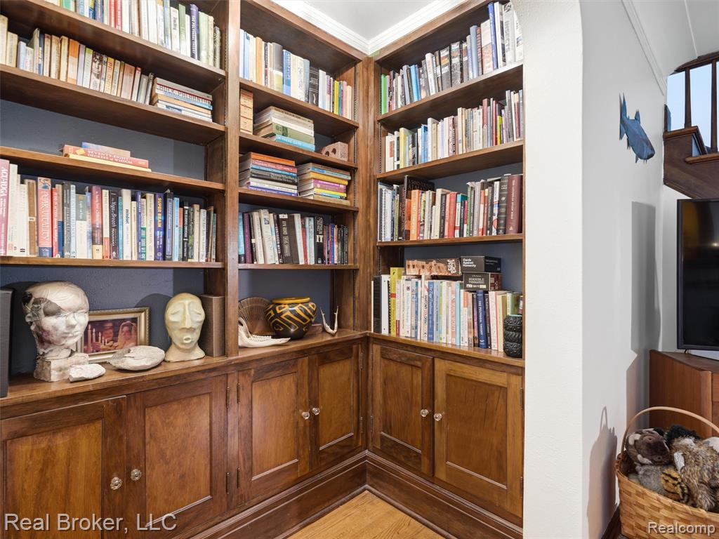 446 W Drayton Street Property Photo 13