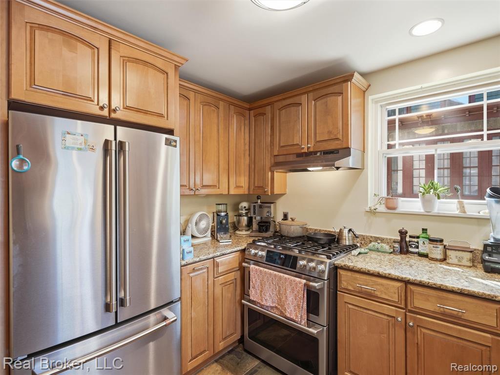 446 W Drayton Street Property Photo 19