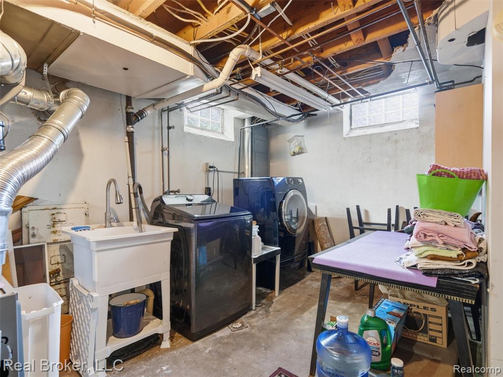 446 W Drayton Street Property Photo 37