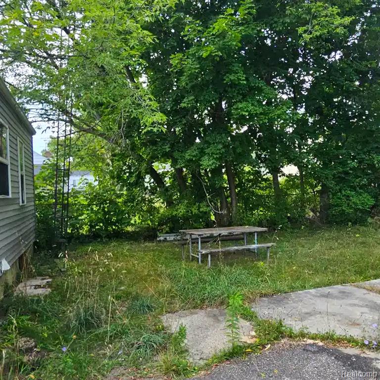 629 Spencer Street Property Photo 15