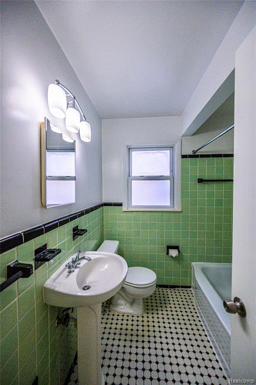 505 S Minerva Avenue Property Photo 13