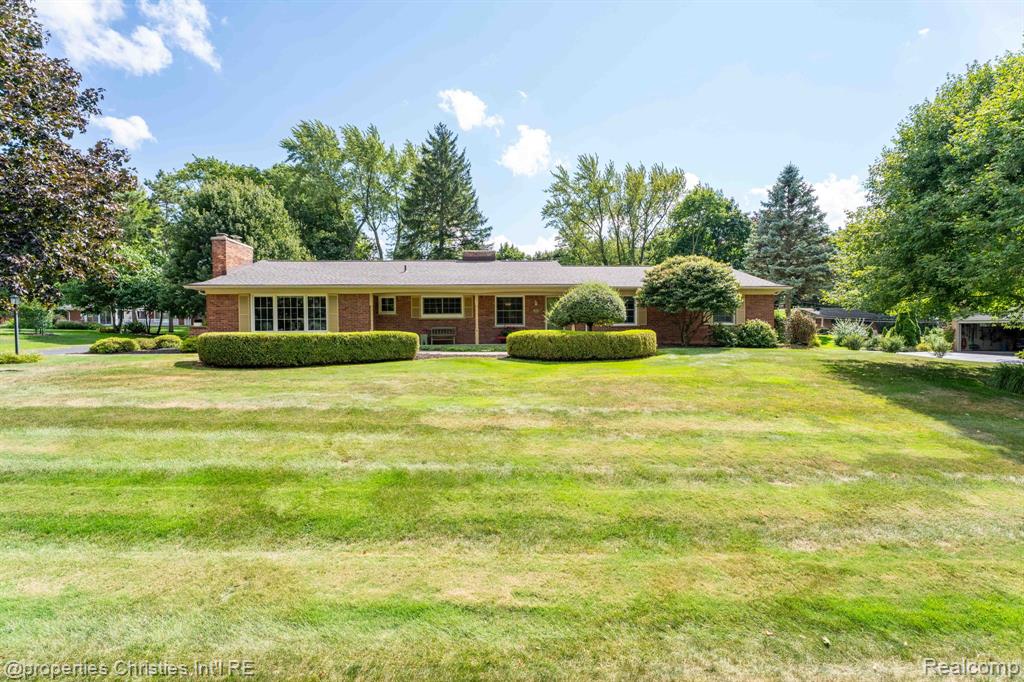 932 S Reading Road Property Photo 1