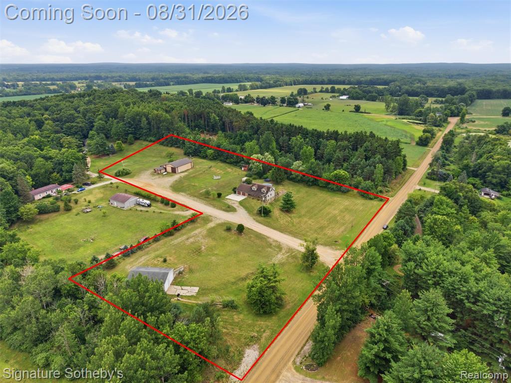 6164 Willits Road Property Photo 4