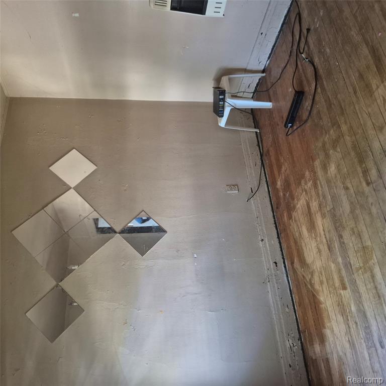 5387 Cooper Street Property Photo 12