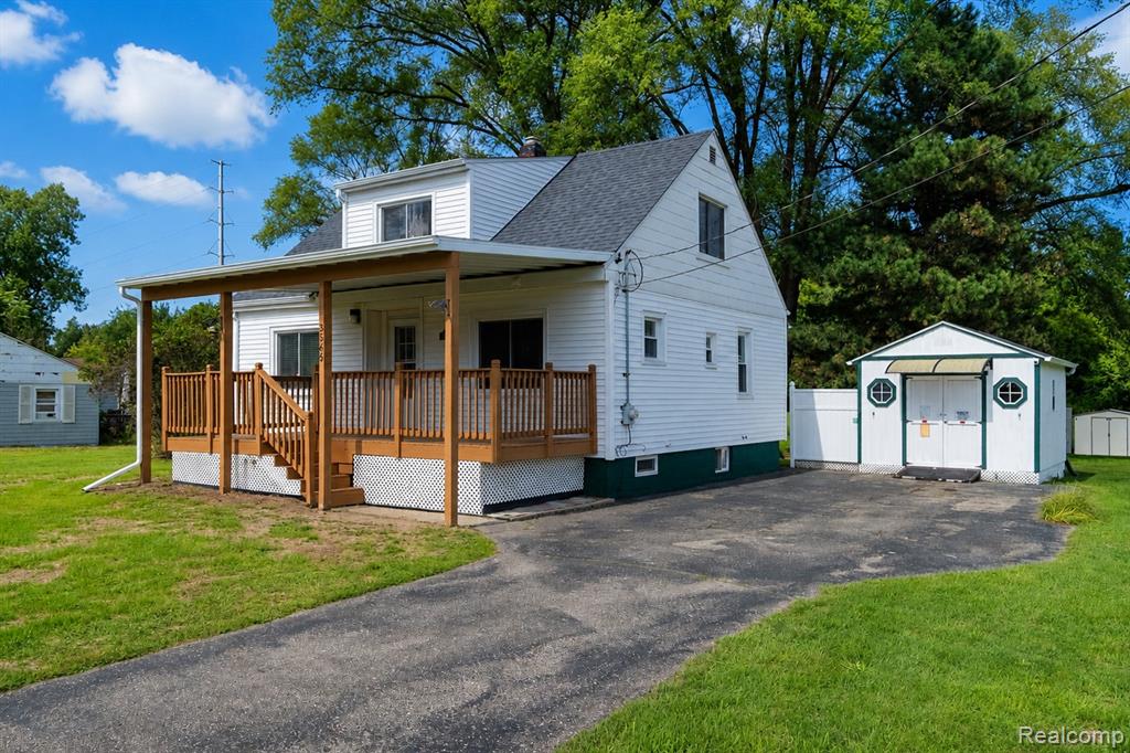 3363 E Pierson Road Property Photo 2
