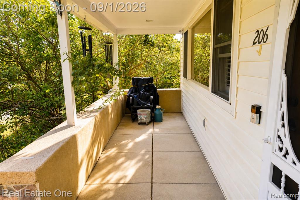 206 Broadway Property Photo 3