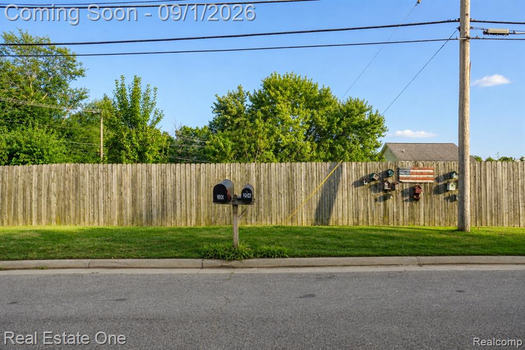 206 Broadway Property Photo 25